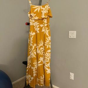 Yellow dress